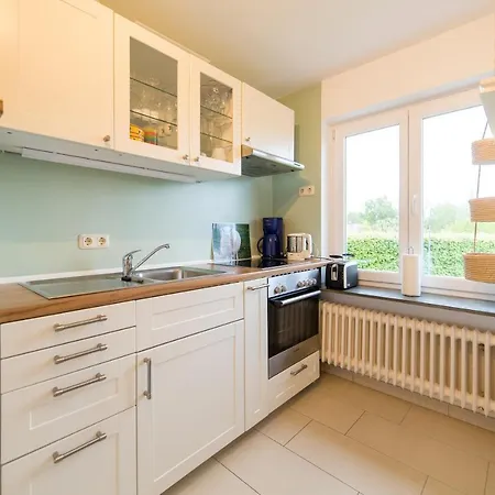 Seeblick - Gemuetliche 60qm - 50m Zum Naturstrand - Mit Terrasse Und Grossem Garten