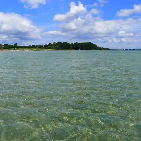 Seeblick - Gemuetliche 60qm - 50m Zum Naturstrand - Mit Terrasse Und Grossem Garten بيت للعطل Glücksburg