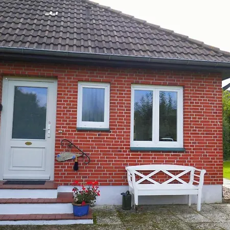 Seeblick - Gemuetliche 60qm - 50m Zum Naturstrand - Mit Terrasse Und Grossem Garten بيت للعطل
